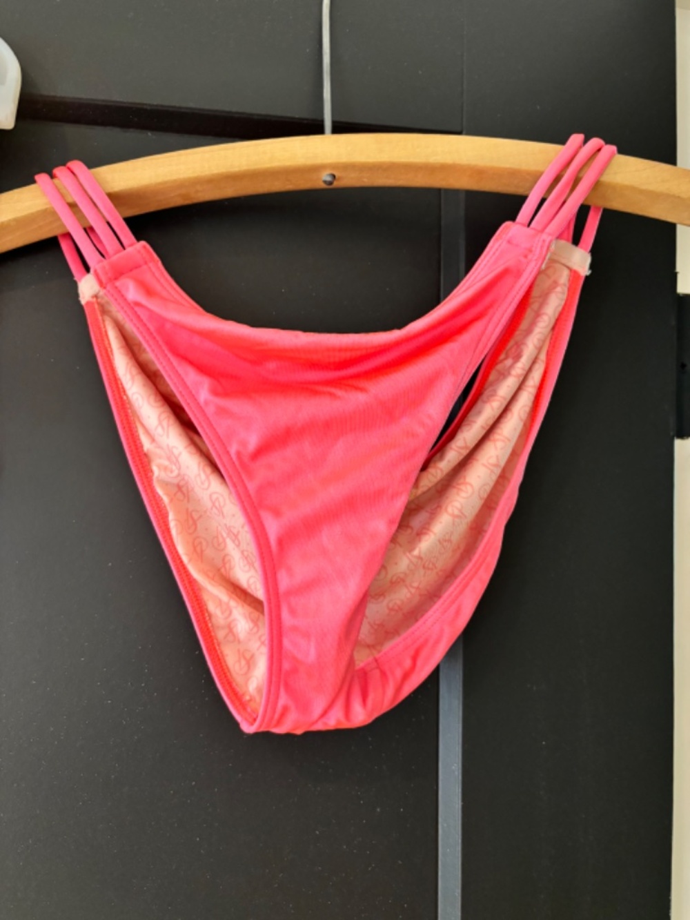 Victoria’s Secret Coral Pink Push Up Bikini Set 34A TOP Medium BOTTOM - Picture 3 of 14